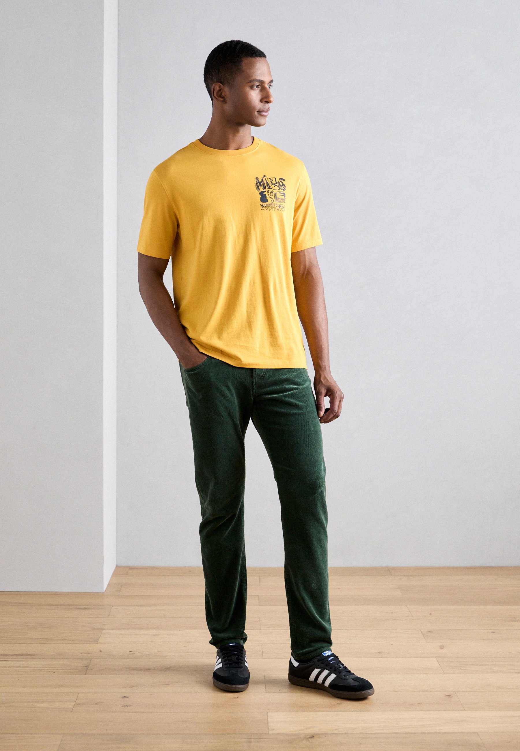 “Scotch & Soda” バックプリントアートワークTシャツ Yellow 楽天市場】SCOTCH&SODA（カラーイエロー）（トップス｜メンズ