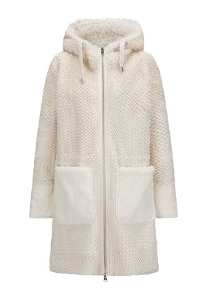 Faux-Fur-Hoodie in krem, mit strukturierter Oberfläche, Frontreißverschluss und zwei großen Taschen mit glatten Akzenten.