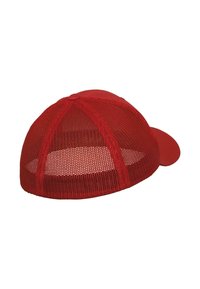 Punane kork, millel on kindel esiosa ja hingav võrk taga. Omab kaarjat äärt ja nuppu peal, disainitud mugavuse ja ventilatsiooni tagamiseks.