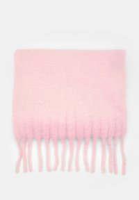 Mjuk rosa halsduk av ett bekvämt material, med fransar längs kanterna för extra detalj och textur. Platt design utan mönster.