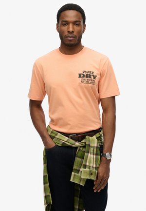 Superdry & Co TRADE TOOLS - Print T-shirt - copper tan orange