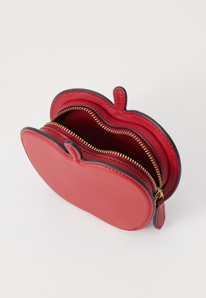 Cuore Portamonete Coach COACH APPLE COIN PURSE Portafoglio Ruby