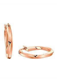 Pendientes de aro en oro rosa con un acabado pulido, que presentan un diseño liso y retorcido y un cierre seguro, exhibidos desde dos ángulos.