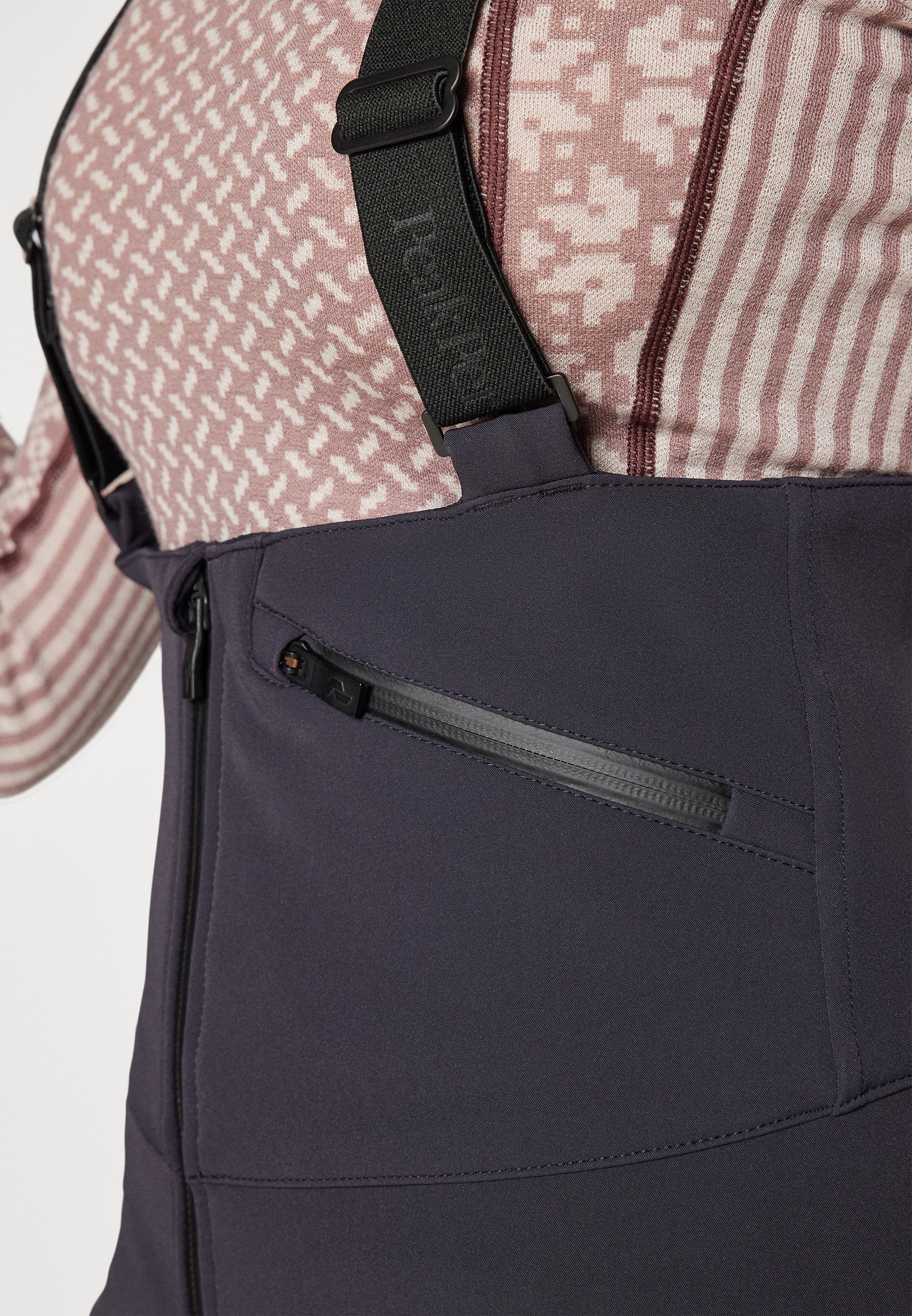 スキー PeakPerformance Veal Bib Pants スキー PEAKPERFORMANCE Veal Pro Bib Pants Peak Performance