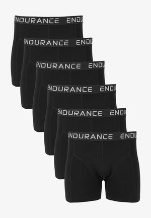 Sorte boxer briefs til mænd i en pakke med seks. Fremstillet af strækbart stof med en bred elastisk talje, der har ordet "ENDURANCE" i hvid.