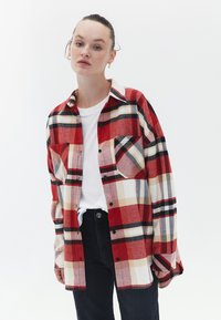 OXXO PLAID  - Blusa - red check