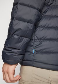 Fjällräven EXPEDITION PACK DOWN HOODIE M - Páperová bunda - black