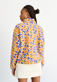 Columbia HELVETIA™ II PRINTED CROPPED HALF SNAP - Suéter de forro polar - sunstone retroscape