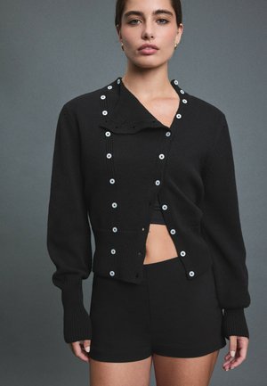Stradivarius, DOUBLE-BREASTED KNIT JUMPER - Gilet - black