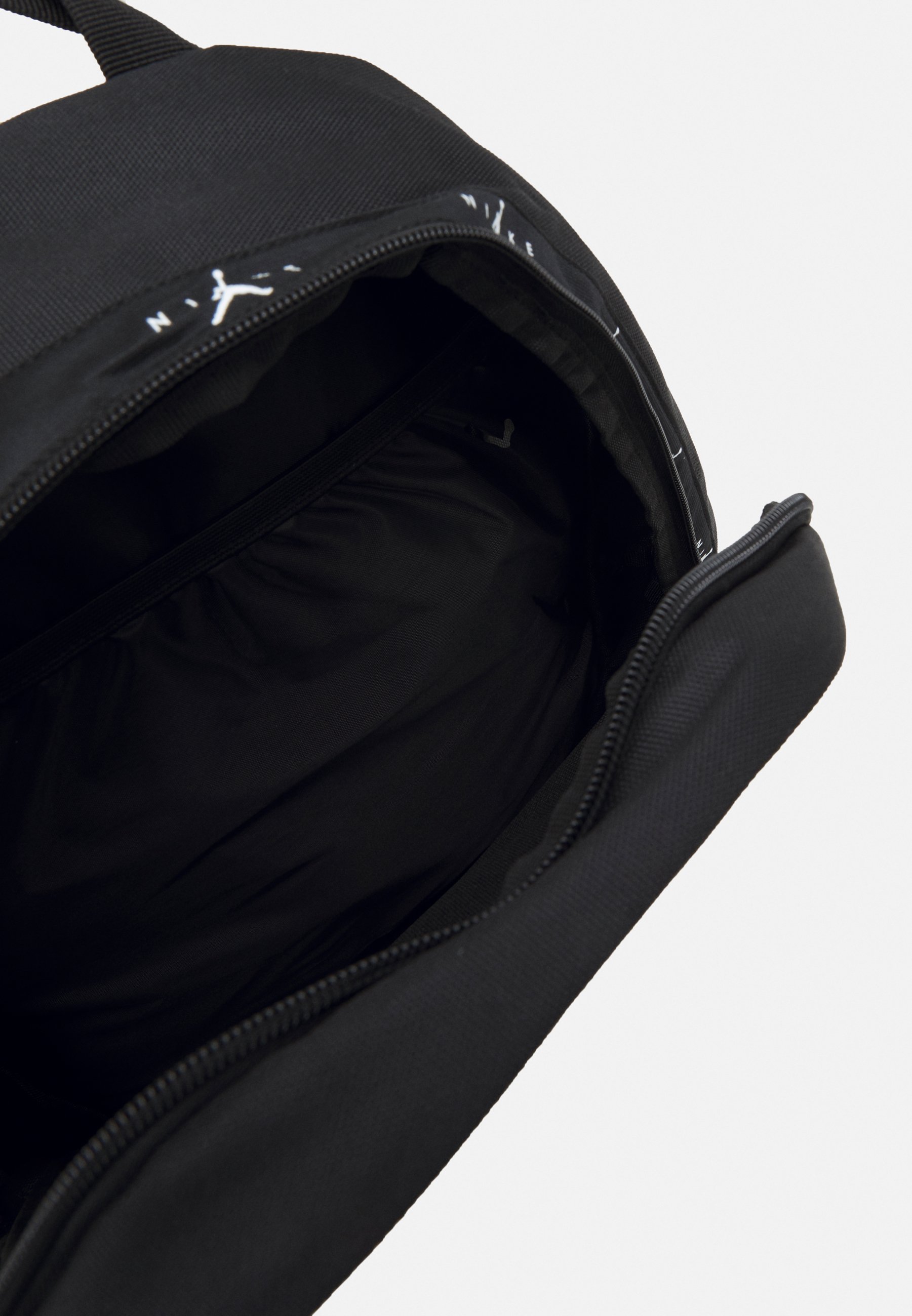 Maleta para Entrenamiento Jordan Jumpman Trainer de Niños | Innvictus