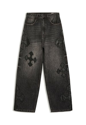 Bershka, BARREL JEANS WITH PATCHES - Relaxed fit jeans - black