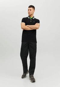 Jack & Jones - JJEPAULOS - Polo shirt - black Thumbnail Image 1