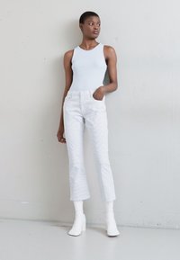 FRAME LE CROP MINI BOOT - Τζιν Bootcut - white