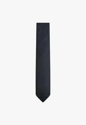 Cravatta nera testurizzata con punta appuntita, mostrata su uno sfondo bianco uniforme.