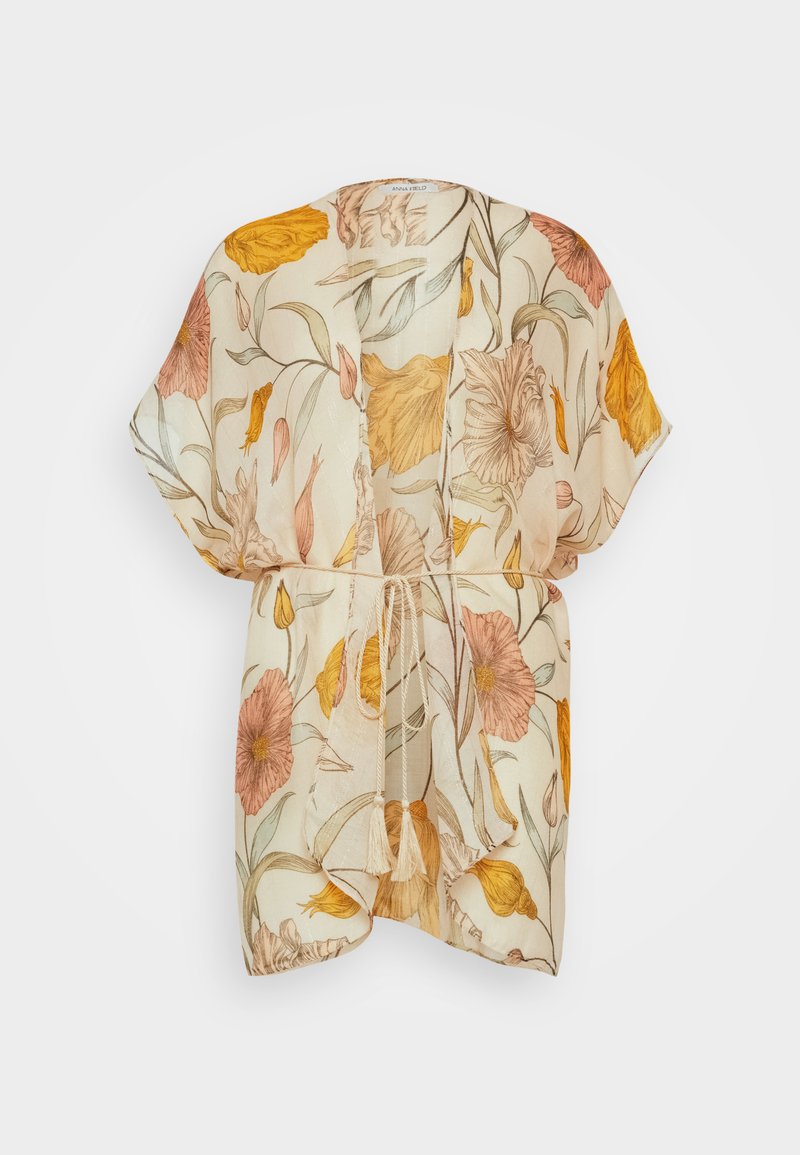 Lett, gjennomsiktig kimono i kremfarge med blomsterdesign i oransje, rosa og grønn. Har vide ermer og knytelukking i livet.