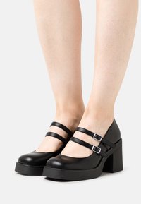 Call it Spring - MONROE - Plateaupumps - black smooth Miniaturebillede 1