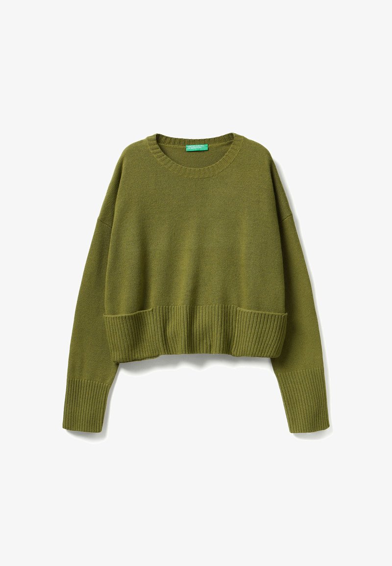 Grüner, kurz geschnittener Pullover, gestrickte Textur, gerippter Kragen und Saum, lockere Passform, lange Ärmel. Weiches, leichtes Material, keine sichtbaren Muster.