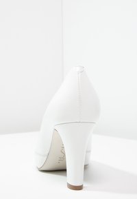 Unisa Bridal shoes - white