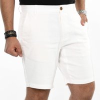 Weiße Shorts aus leichtem Stoff, mit zwei Seitentaschen, einem Knopfverschluss und einer glatten Textur.