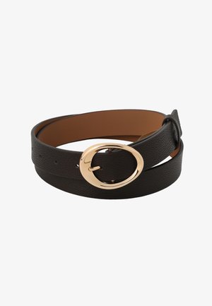 Ceinture en cuir noir texturé avec boucle ovale en métal doré, enroulée sur un fond blanc.