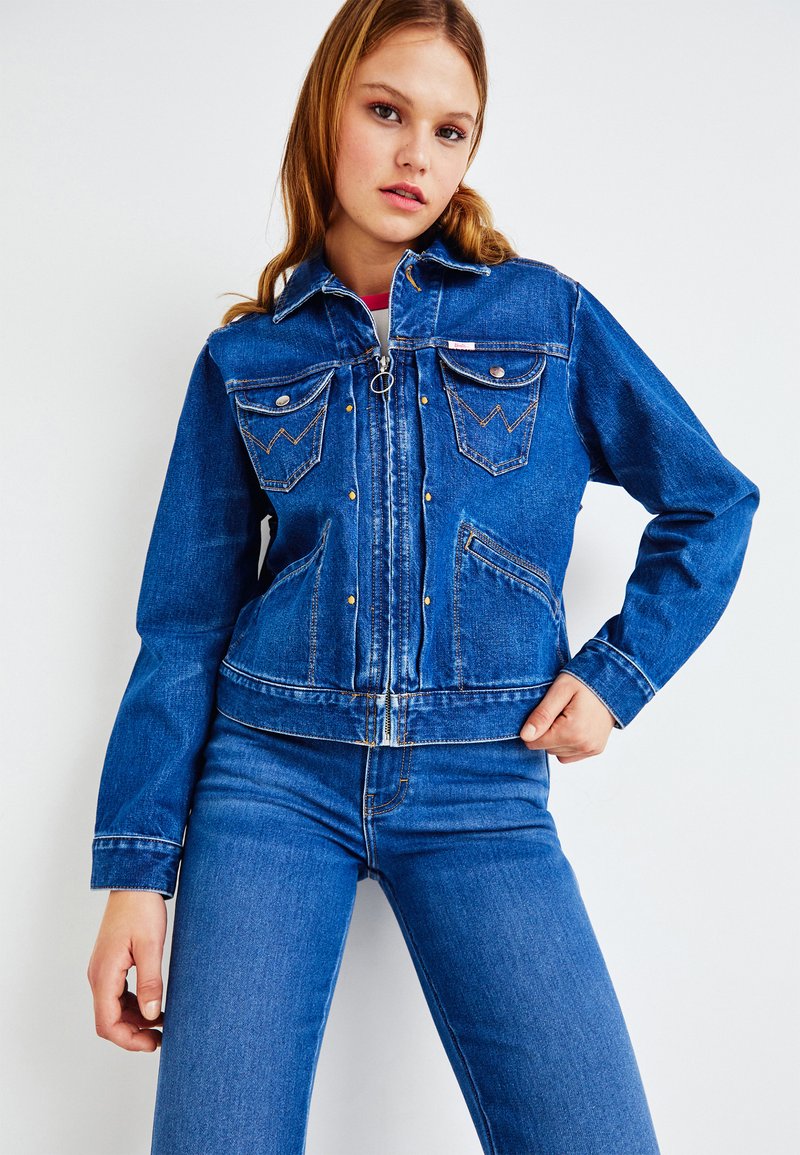 Wrangler JEN JACKET Jeansjacke wrangler blue/blue denim Zalando.at