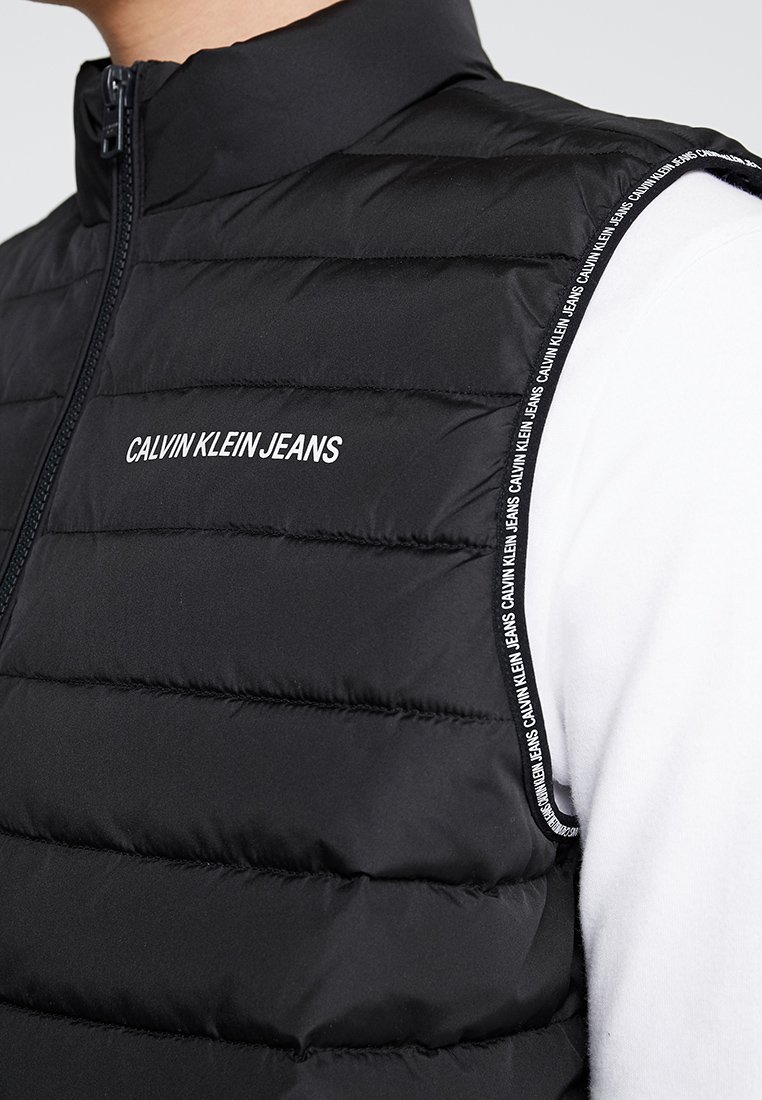 calvin klein veste sans manche
