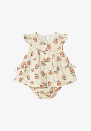 Vestido floral con mangas voladas, fondo crema, flores en tonos pastel, dos botones en el frente, incluye braguitas a juego, textura de algodón suave.