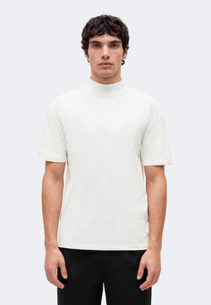 Students, CHAPERONE MOCK-NECK - T-shirt basique - white