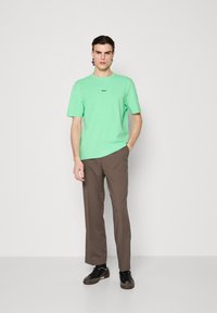 BOSS TCHUP - T-Shirt basic - open green