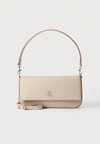 MINIMAL MONOGRAM SHOULDER POUCH - Τσάντα χειρός - chateau