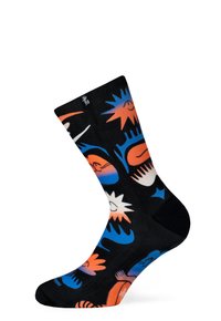 Calcetines negros con patrones abstractos coloridos en naranja, azul y blanco. Diseño acanalado y suelas acolchadas para mayor comodidad.