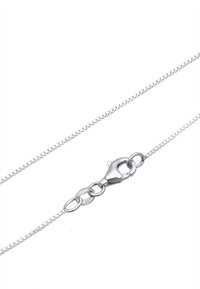Halskæde i sterling sølv med et fint led-design, en løbe-lås og et stempel, der angiver 925 renhed.