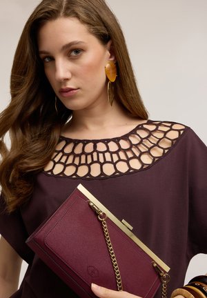 Motivi, CLUTCH RIGIDA CON TRACOLLA A CATENA - Clutch - bordeaux