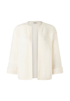 Weißer Strickcardigan mit lockerem Schnitt, offener Vorderseite und Dreiviertelärmeln. Die Textur weist horizontale Linien auf und besteht aus einem weichen, leichten Stoff.