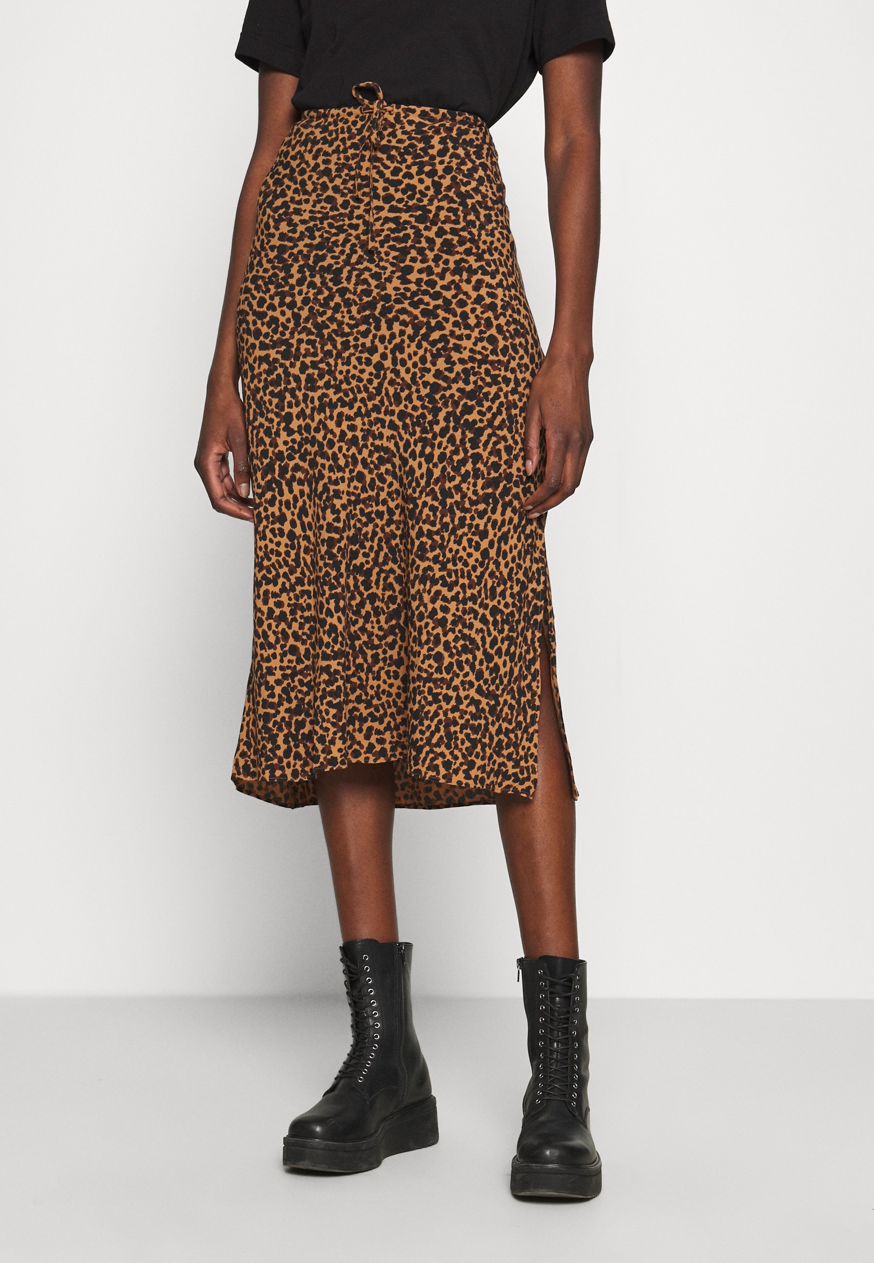 jupe leopard midi