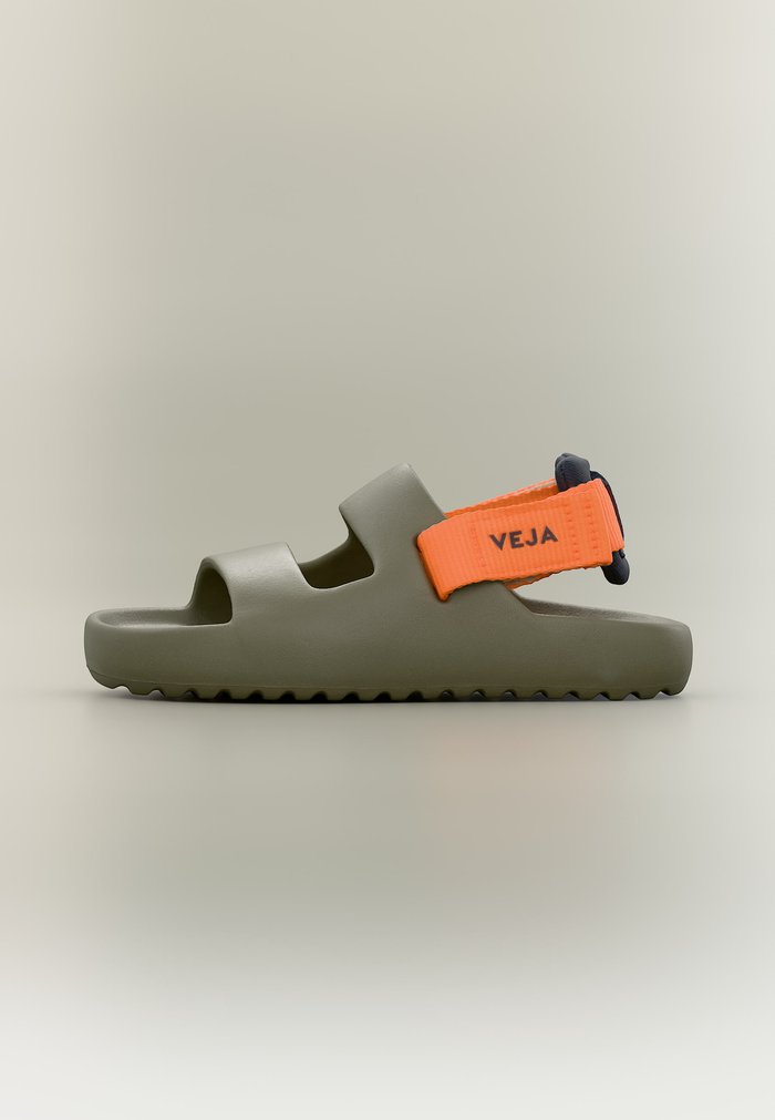 Veja MINI ETNA UNISEX - Pool slides - kaki