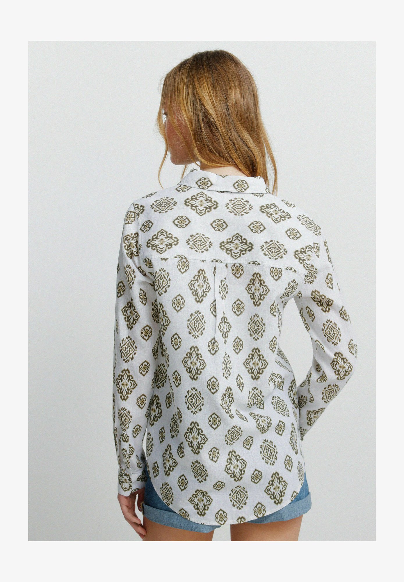 Camicia Uomo Springfield Dal Design Moderno, Vestibilità Comoda E Facile Da Abbinare