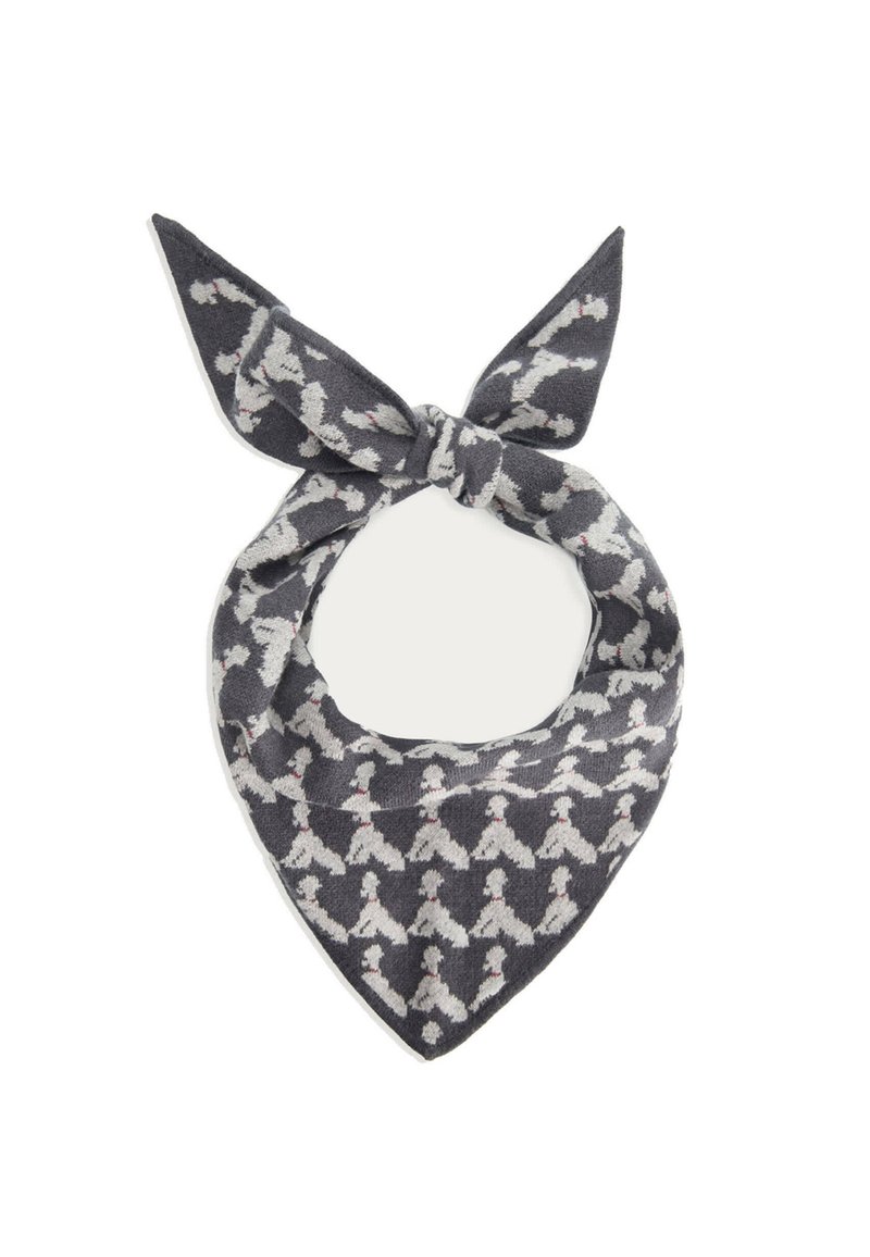 Foulard triangulaire gris avec motif d'oiseau blanc, noué en haut.
