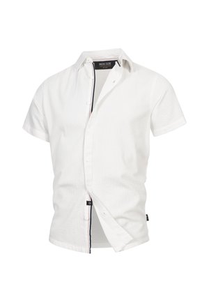 Witte korthals T-shirt met een gestructureerd patroon, knoopsluiting aan de voorkant en contrasterende accent aan de binnenkant van de kraag. Merktag zichtbaar aan de zoom.