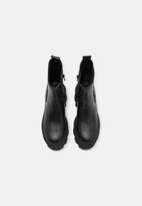 ALDO Wide Fit Kotníkové boty na platformě - black