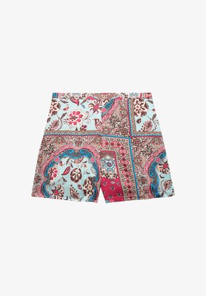 Patroonshorts met een lichtblauwe basis en bloem- en paisleydessins in roze, bruin en turquoise. Zachte stof, platte tailleband.
