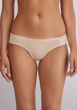 CUT - Slip - off-white