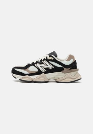 New Balance, Baskets basses - black