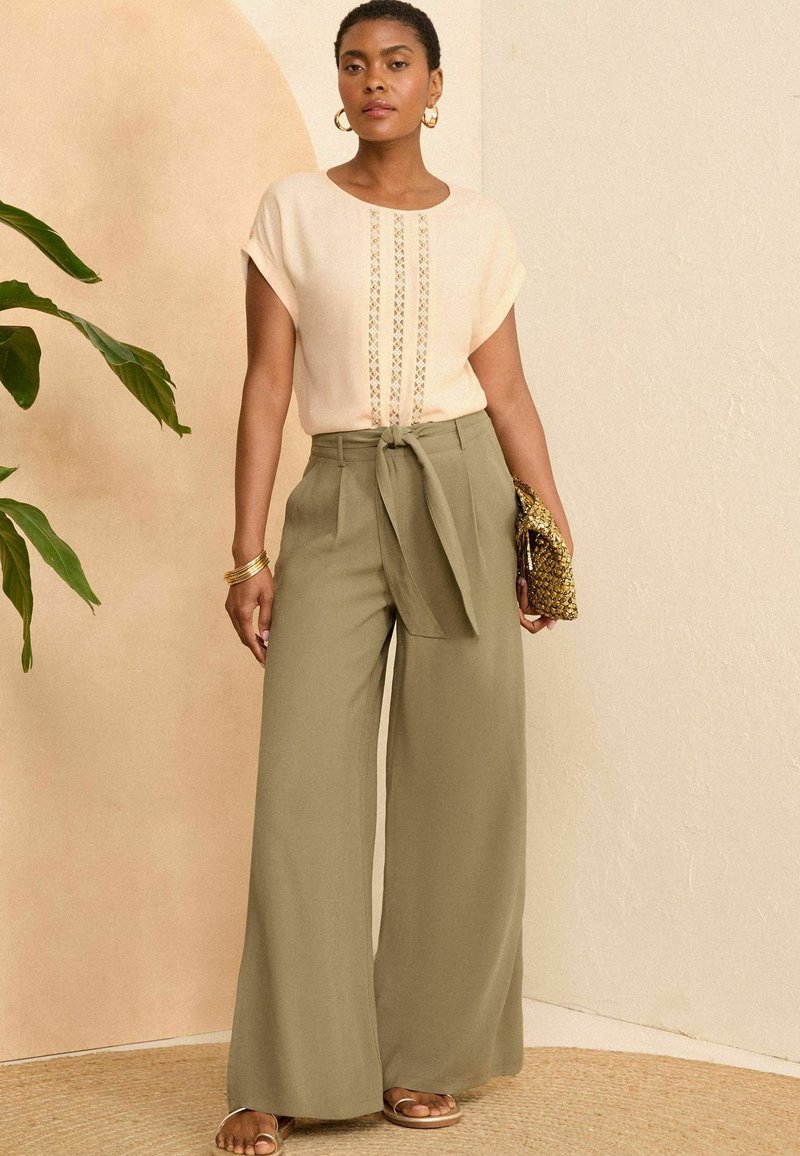 Love Roses REGULAR FIT ROLL SLEEVE Blusa natural/beige