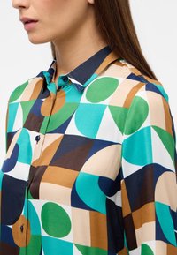 Eterna REGULAR FIT - Button-down blouse - smaragd