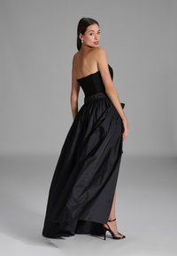 Swing SET - Maxirok - black