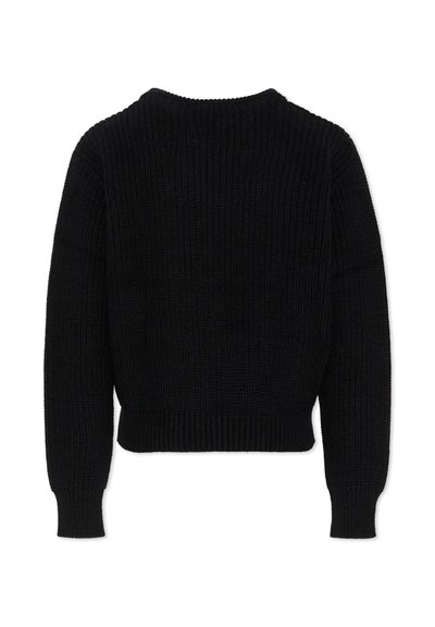Pull en maille noire avec une texture côtelée, un col rond et des manches longues. Le design est court au niveau de la taille, mettant l'accent sur le confort.