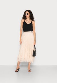 ONLY ONLSKY SKIRT - Saia evasé - novelle peach