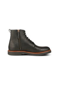 Botas de tobillo de cuero negro con un acabado texturizado, cuentan con una cremallera lateral, parte delantera con cordones y un acento en la suela marrón.