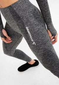 SQUATPROOF Pajkice - grey
